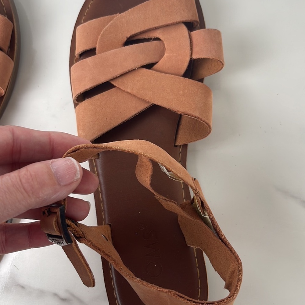 TOMS Sandals Size W6.5 - Picture 4 of 4